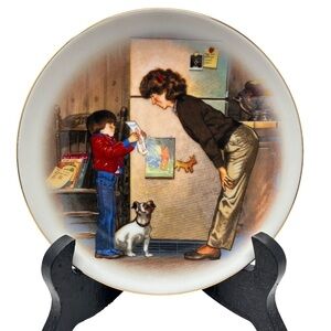 Avon "Special Memories" by Tom Newsom Mother's Day 1985 Porcelain Plate Vintage